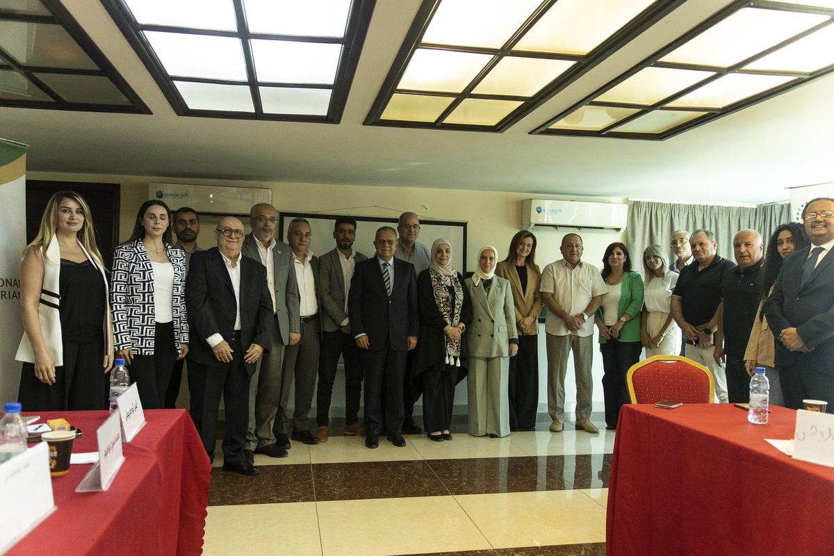 HoudaAtassi's tweet image. تم بالأمس عقد جلسة نقاشية بعنوان “الهوية الاقتصادية السورية: الفرص، التحديات، والمشتركات الوطنية”، نظّمتها هيئة الإغاثة الإنسانية الدولية بالشراكة مع لجنة الأمم المتحدة الاقتصادية والاجتماعية لغرب آسيا (الإسكوا)، وذلك في مدينة اللاذقية.

هدفت الجلسة إلى مناقشة مفهوم الهوية…