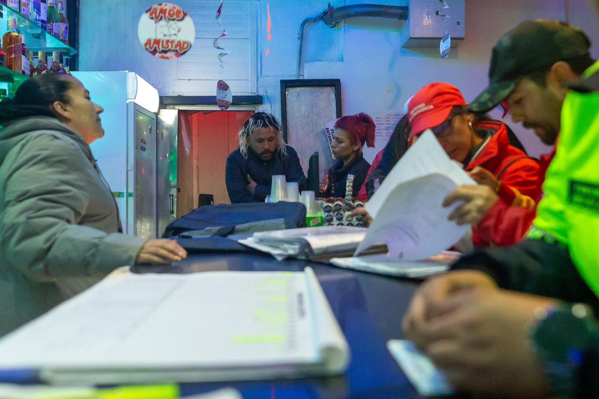 personeriabta's tweet image. 👮‍♂️ Con el apoyo de la Alcaldía Local, la Secretaría de Seguridad, la Policía Cívica, el Ejército y la Policía Nacional, adelantamos verificación de documentos a menores de edad.

🚨 Como resultado, se realizó el traslado de un menor en situación de trabajo infantil.