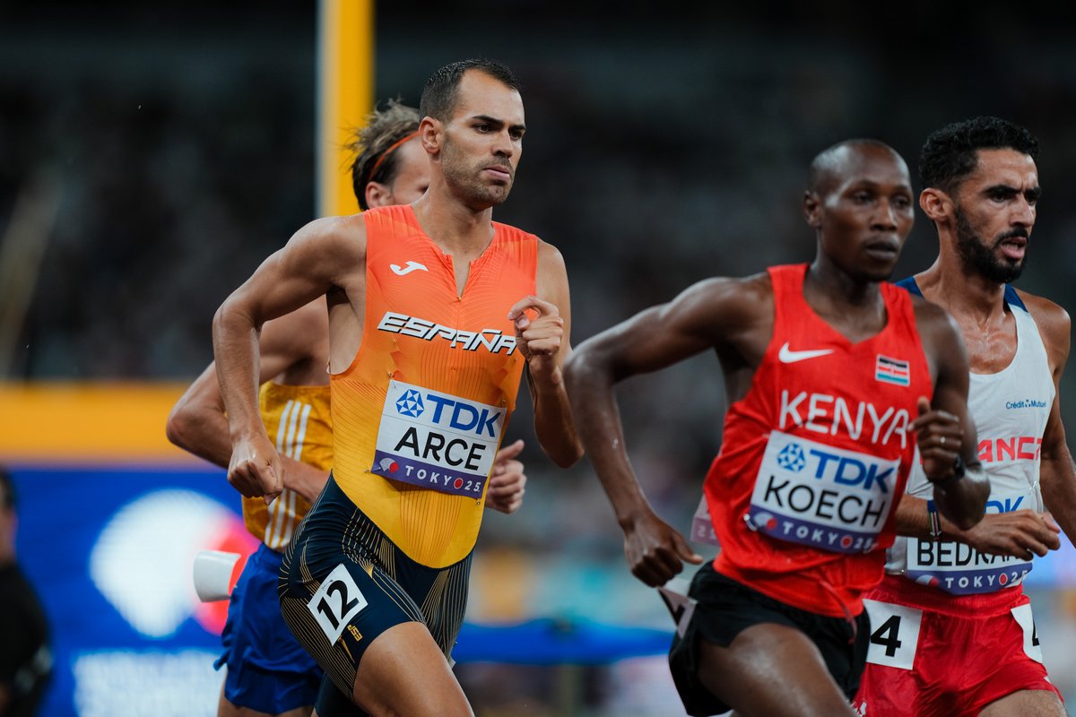 New Balance España tweet media