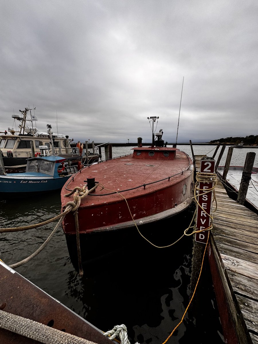 Experts say if the Edmund had been just 15 minutes faster, she would have safely docked. 

This is truly one of the most incredible places I’ve ever visited. (I hope I keep saying that, but wow. 😮)
