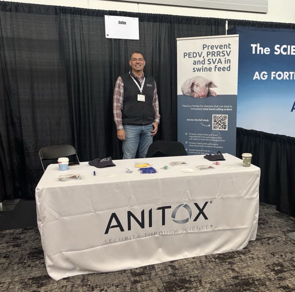 Here all week at the Leman Swine Conference. Come say hi to the clean-feed team.

Visit Dr. Francisco Domingues and Amy Patterson at booth 39 to talk practical ways to reduce PEDV, PRRSV and SVA risk through feed biosecurity.

See you in St. Paul!
hubs.ly/Q03KjLqy0