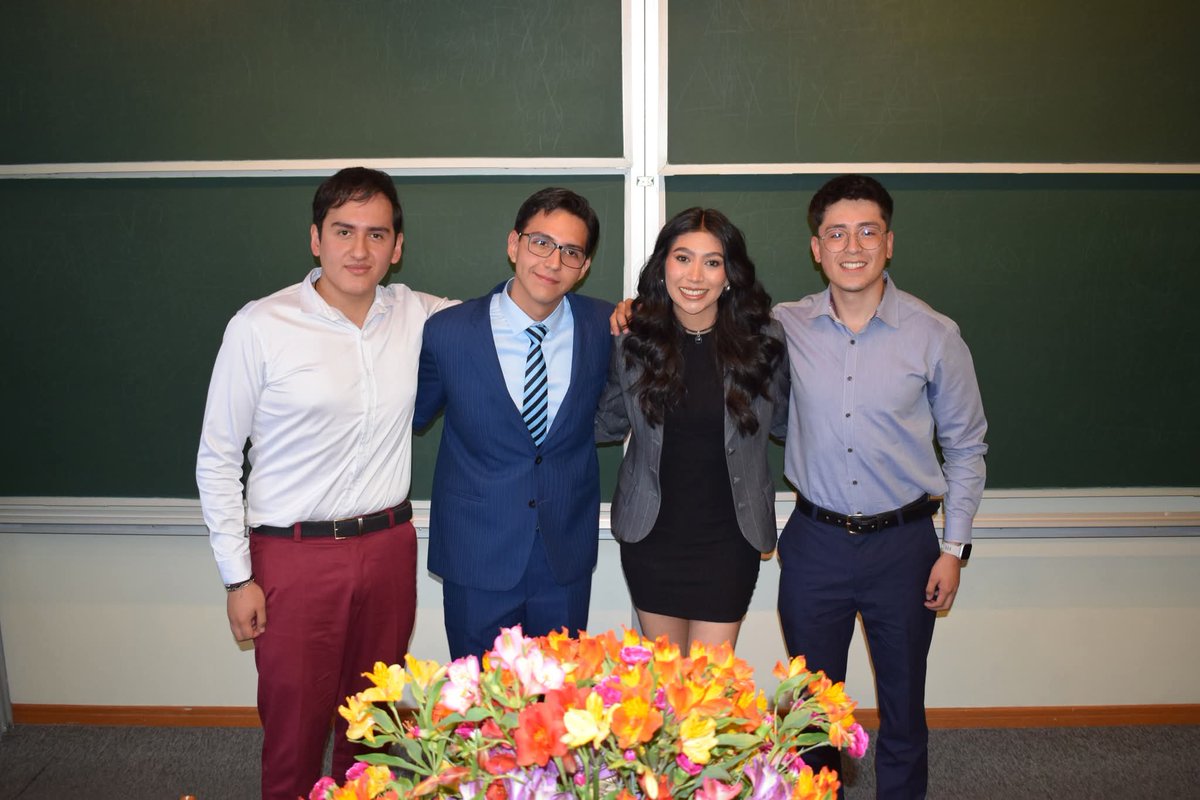 ePC_UCB's tweet image. 🎓✨ ¡𝗙𝗲𝗹𝗶𝗰𝗶𝘁𝗮𝗺𝗼𝘀 𝗮 𝗻𝘂𝗲𝘀𝘁𝗿𝗼𝘀 𝗳𝘂𝘁𝘂𝗿𝗼𝘀 𝘁𝗶𝘁𝘂𝗹𝗮𝗱𝗼𝘀 𝗽𝗼𝗿 𝗲𝘅𝗰𝗲𝗹𝗲𝗻𝗰𝗶𝗮 𝗮𝗰𝗮𝗱é𝗺𝗶𝗰𝗮 🥇!
-Nicolás Fabrizio Fuentes Rodríguez
-Pavel Alejandro Aracena Ocampo
-Natalie Camila Murillo Alcocer
-Luis Marcel Coca Murillo

#OrgulloePC #UCB