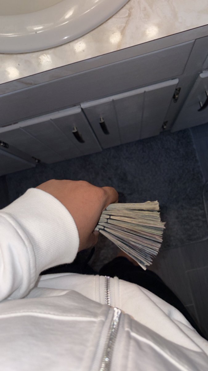 CONTROL THE TRAFFIC 💤😴 tweet media