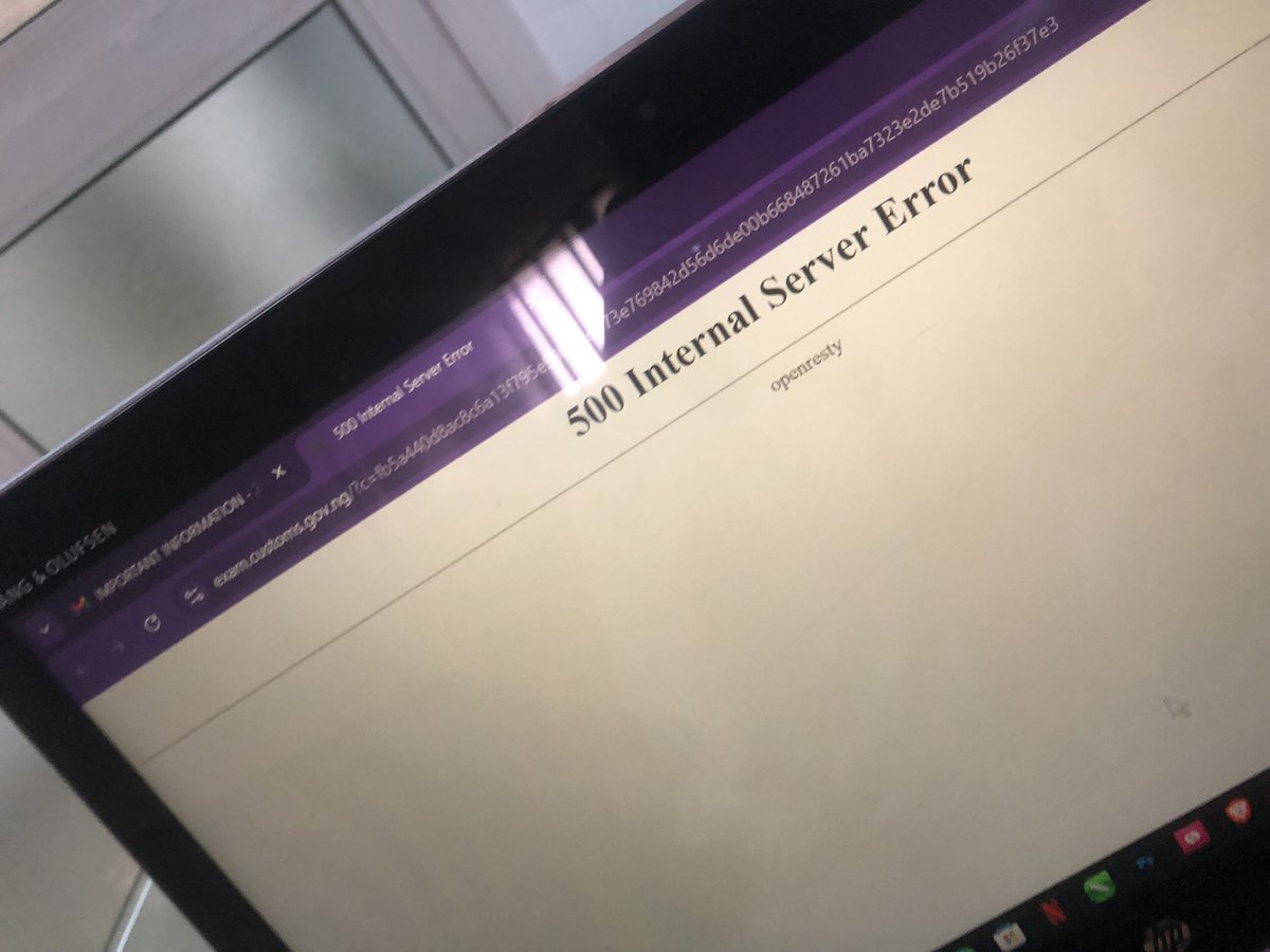Realone_10's tweet photo. @CustomsNG It just showing internal server error https://t.co/U8Y5mxZNfG