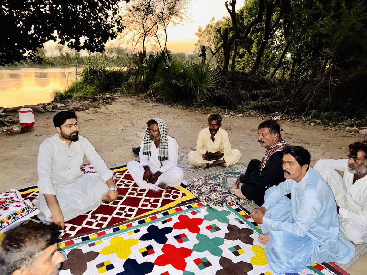 rehman_halepot0's tweet photo. ماتلی: پیپلز پارٹی کے نوجوان رہنما عبدالرحمان ھالیپوٹو ل، سوڈھا برادری سے تعزیت کی ۔۔۔۔
#PPPP #Matli #PS68 #Badin https://t.co/HGXOqmd4w1