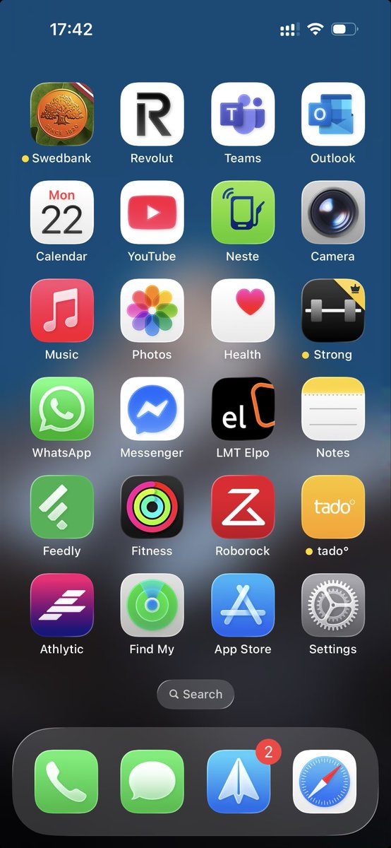 llinards's tweet photo. @SnazzyLabs That’s cute. 😅 Even more basic. https://t.co/BfEGUTWIC1