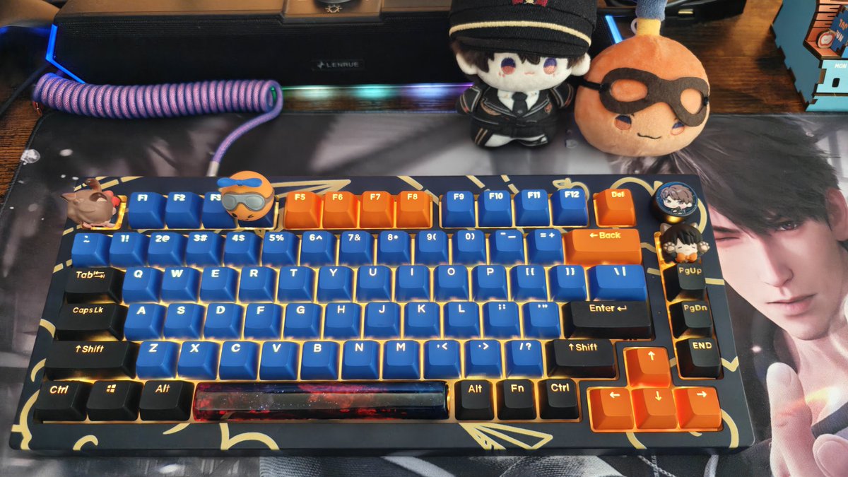 Done building my custom Caleb mechanical keyboard. Base kit is an Akko Horizon 5075B Plus with yellow switches. I designed the keyboard plate and volume knob. The acrylic cover was designed by the awesome and cool <a href="/oupp13s31/">ouppie (exam break</a> Caleb looks so good thank you again!
#LoveandDeepspace