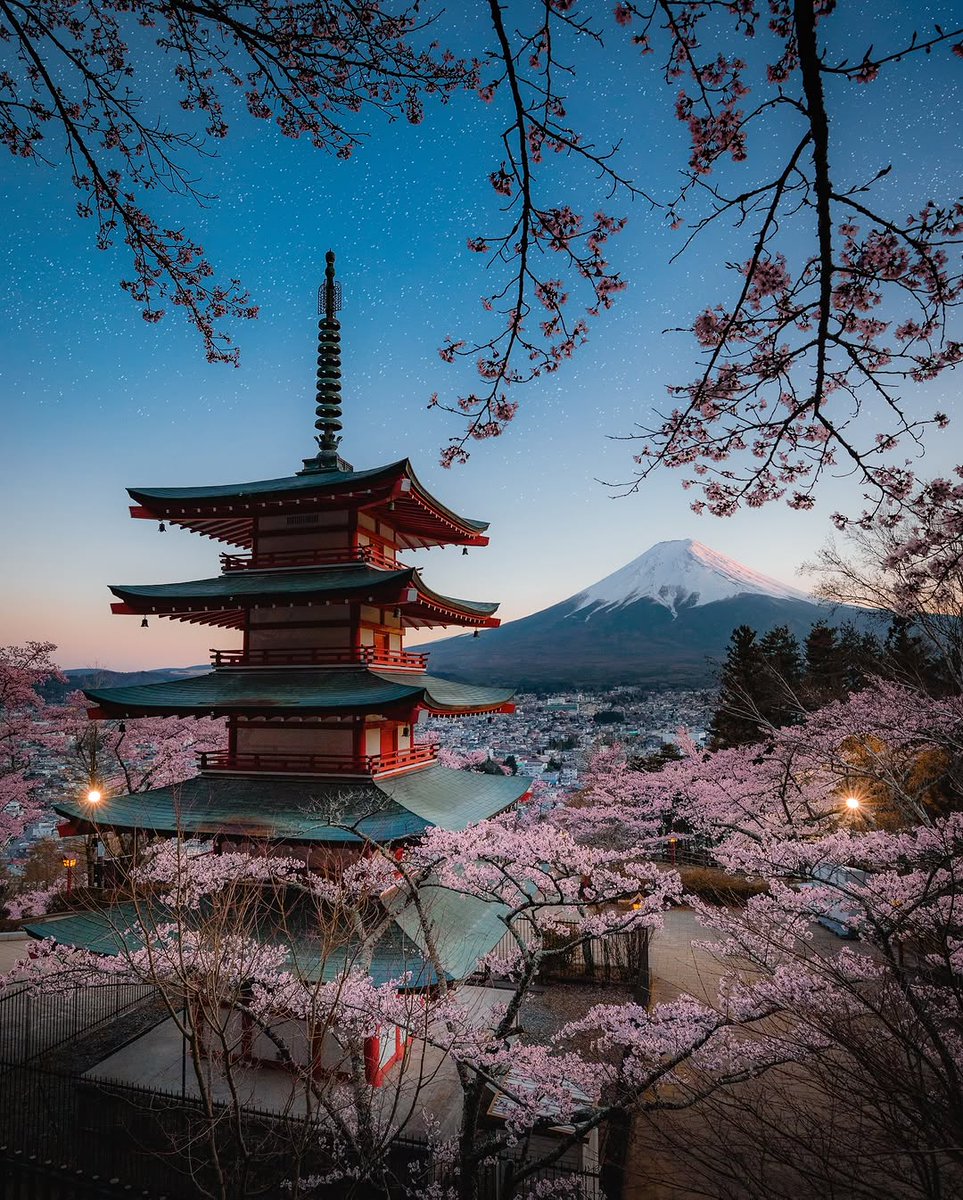 visualsofearth1's tweet photo. Mount Fuji, Japan https://t.co/s369xQWqFS