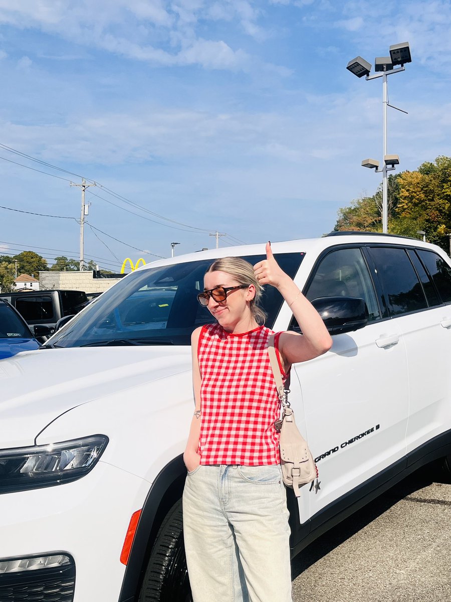 saharhussai's tweet image. Congrats Evie on your new 2025 Jeep Grand Cherokee! 🎉 

If you want a ride this smooth and buying a car this easy (like bowling a strike 🎳), call/text me at 412-298-4853! 🚙

#ThreeRivers #OilChange #DriveSafe #CarCare #AutoService #StayOnTheRoad #MaintenanceMadeEasy #cars