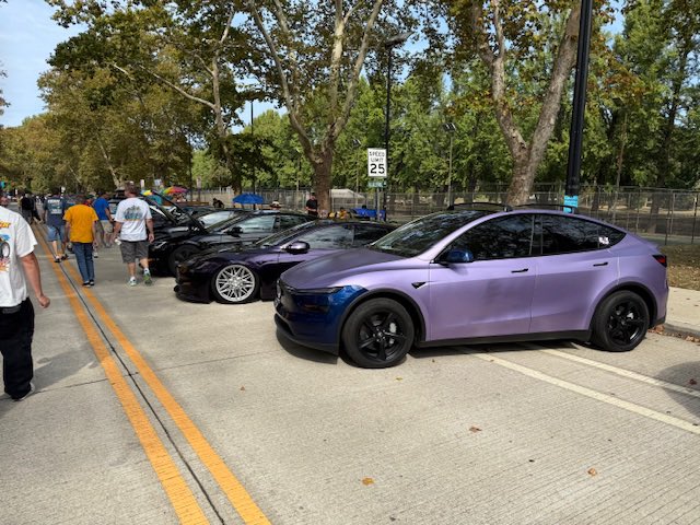 PghCleanCities's tweet image. Huge thanks to everyone who came out to Pistons in the Park Car Cruise this weekend! Shoutout to Duquesne Light Company for helping make it all possible. 🙌Drop your favorite photo or memory from the day in the comments, we’d love to see what made the event special for you!
#PRCC