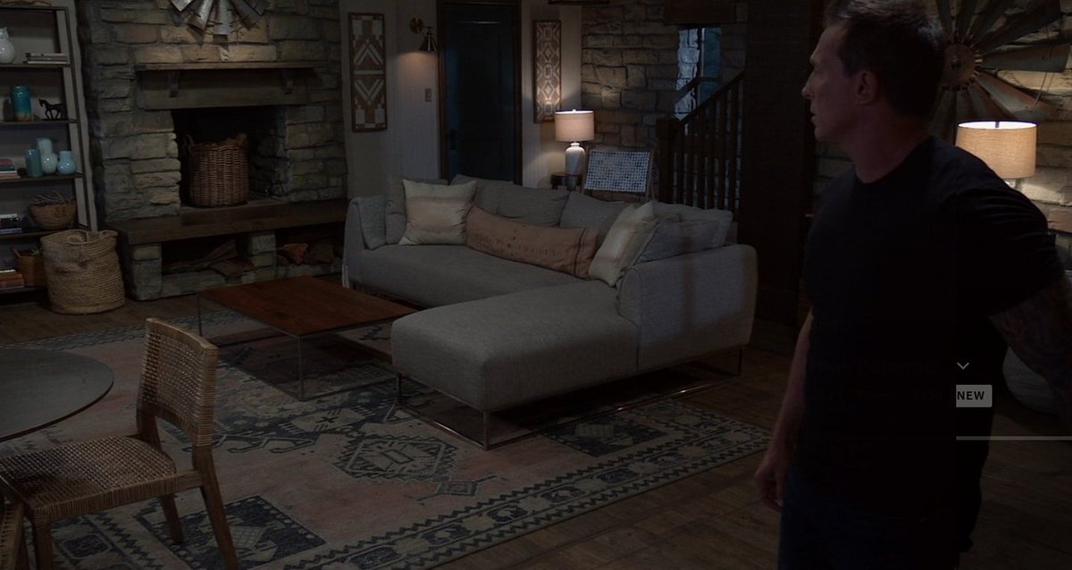 AmFodalo7's tweet image. Is this the safe house?

I can't wait for explanations. 😆 I need to post the questions!😂⁉️❓❓❓❓ #GeneralHospital 
#SoManyQuestions 

This is where Britt should stay! Not the dumpy room over Bobbie's with the bathroom down the hall!😒🧻🚽🪠🚿