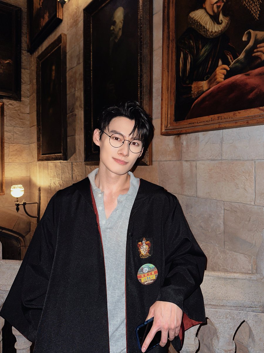 ดิ๊งด่อง 🔔 สวัสดิการตอนเย็นมาถึงแล้ว 

#WangZhuoCheng #MariusWang
#วังจั๋วเฉิง #汪卓成 #왕탁성 #ワン・ズオチェン