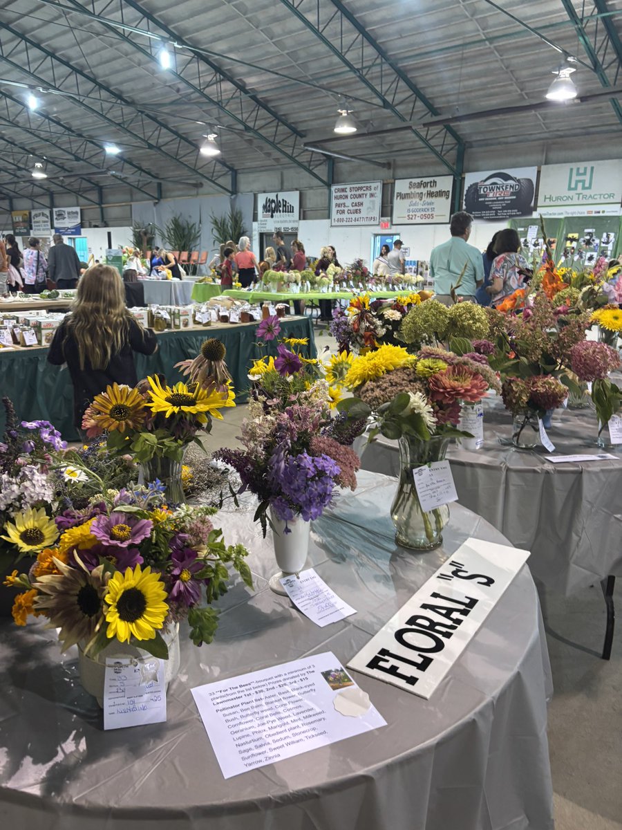 LisaThompsonPC's tweet photo. The #Seaforth Fair celebrated its 179th fair by announcing there were over 2,000 entries in the fair this year and the market hog sale generated really good prices, while the   4-H shows continue to let young people shine during their achievement programs! Thanks to the local agricultural society for all they do in the community - all year long!

It was also great to see Lexie, the CNE Ambassador at the Seaforth Fair as well! #HuronEast