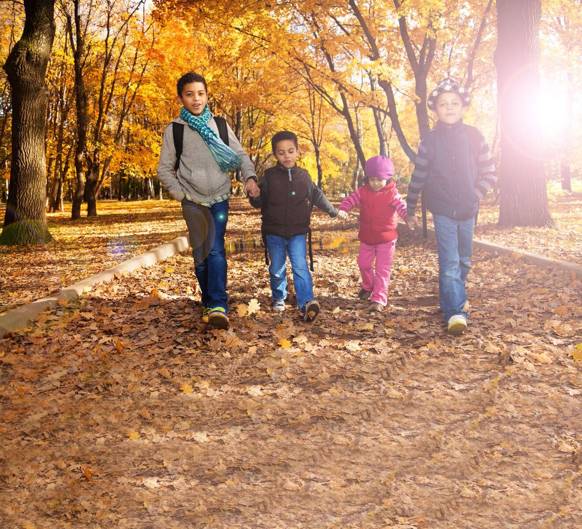 CAASKPatrollers's tweet image. The leaves are changing, but safety doesn’t!

Take extra precaution this fall, and remember to…

🍁 Dress for cooler mornings
 🚸 Watch for slippery leaves
 🕒 Be mindful of earlier sunsets

#FallSafetyTips #CAASK #BackToSchool #SchoolZoneSafety