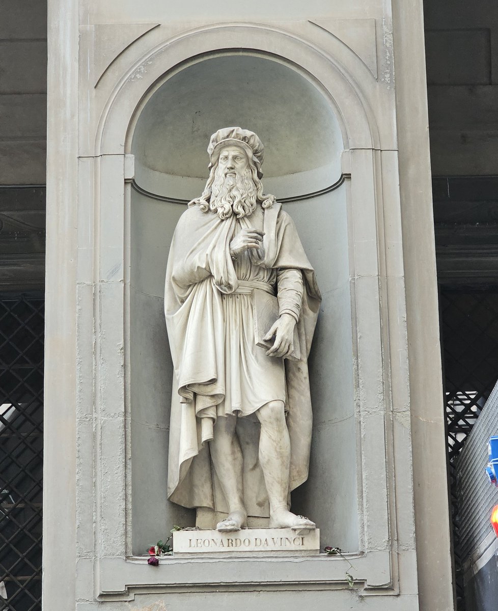 bbian_co10's tweet photo. 피렌체에 왓는데 다 아는 사람들이구만 https://t.co/m2xCUV3HTW