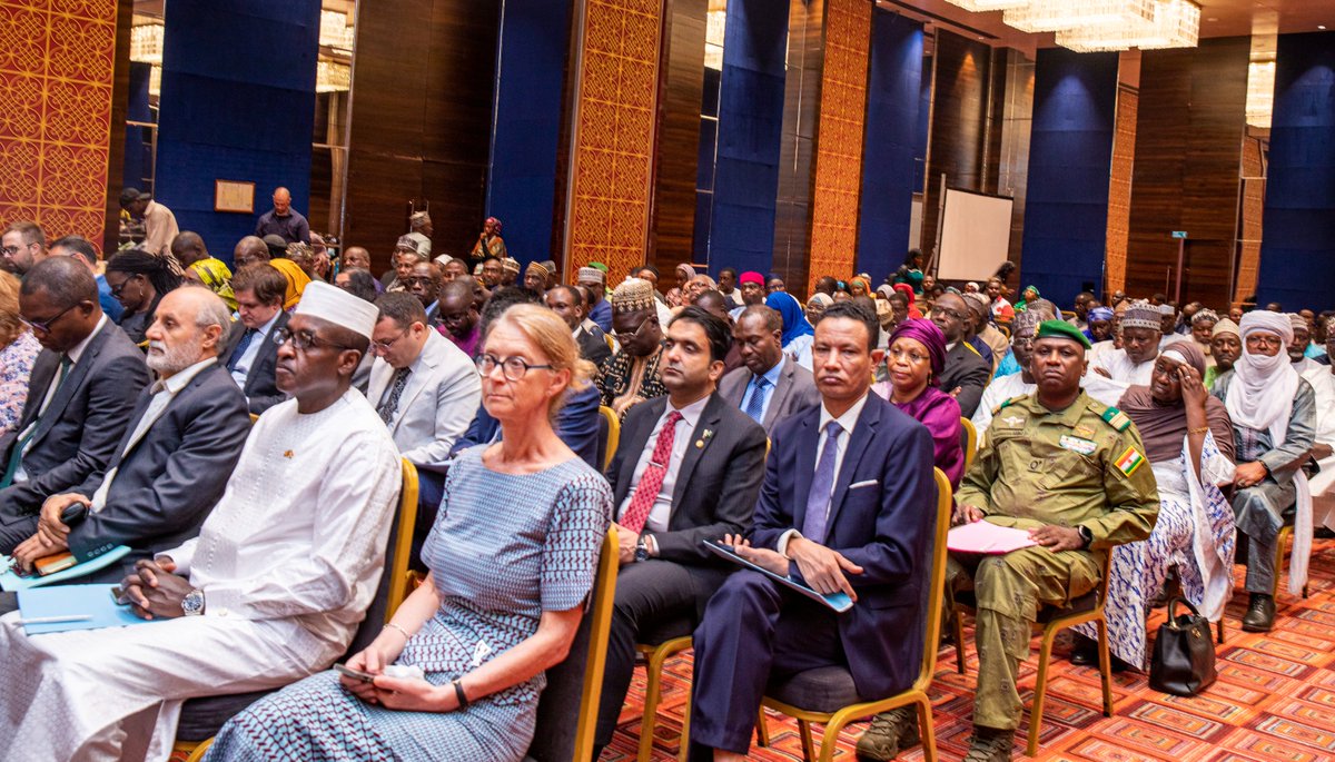 PnudNiger's tweet image. @PnudNiger est honoré d'être partenaire du 1er Forum National de la Recherche Scientifique &amp;amp; de l’Innovation Technologique organisé par le Gouv du 🇳🇪. 
Universités, centres de recherches, innovateurs étaleront les talents à travers conférences, panels de haut niveau &amp;amp; expositions