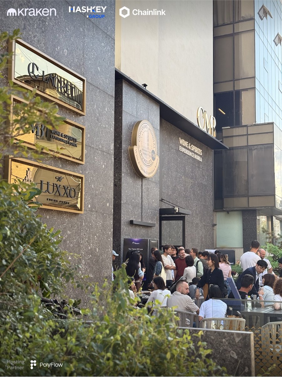 Polyflow_PayFi's tweet image. 🔥 What a day at the Crypto Mass Adoption Summit during #KBW2025!
900+ registrants, 2 big panels, and non-stop conversations on RWA, DeFi & payments. The energy in Seoul was electric.
So, what happened yesterday? Scroll down for the recap highlights 👇
#KBW2025 #MassAdoption…