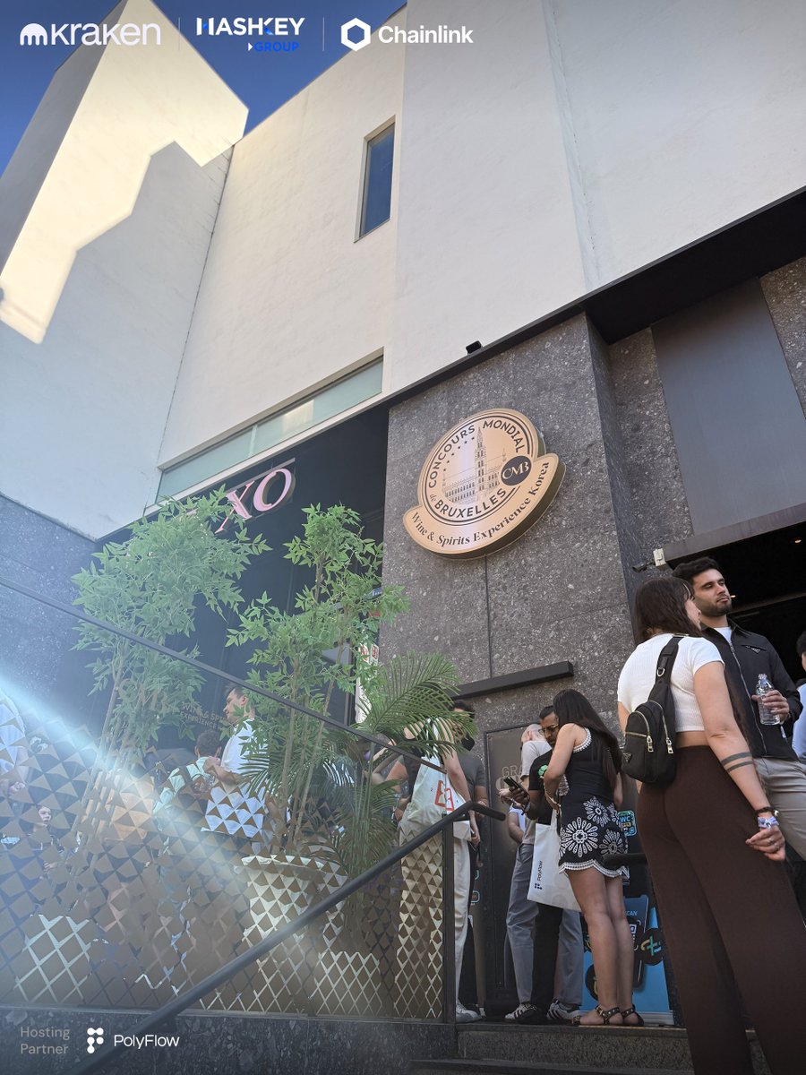 Polyflow_PayFi's tweet image. 🔥 What a day at the Crypto Mass Adoption Summit during #KBW2025!
900+ registrants, 2 big panels, and non-stop conversations on RWA, DeFi & payments. The energy in Seoul was electric.
So, what happened yesterday? Scroll down for the recap highlights 👇
#KBW2025 #MassAdoption…