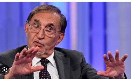 UGirovago77000's tweet image. Quando parla di manifestazioni di delinquenti dimentica che era  alla testa del corteo non autorizzato il 12 marzo
del 1973 quando una bomba molotov uccise l'agente Marino.
Lezioni da questo fascista non si possono accettare.

#scioperogenerale 
#Gaza