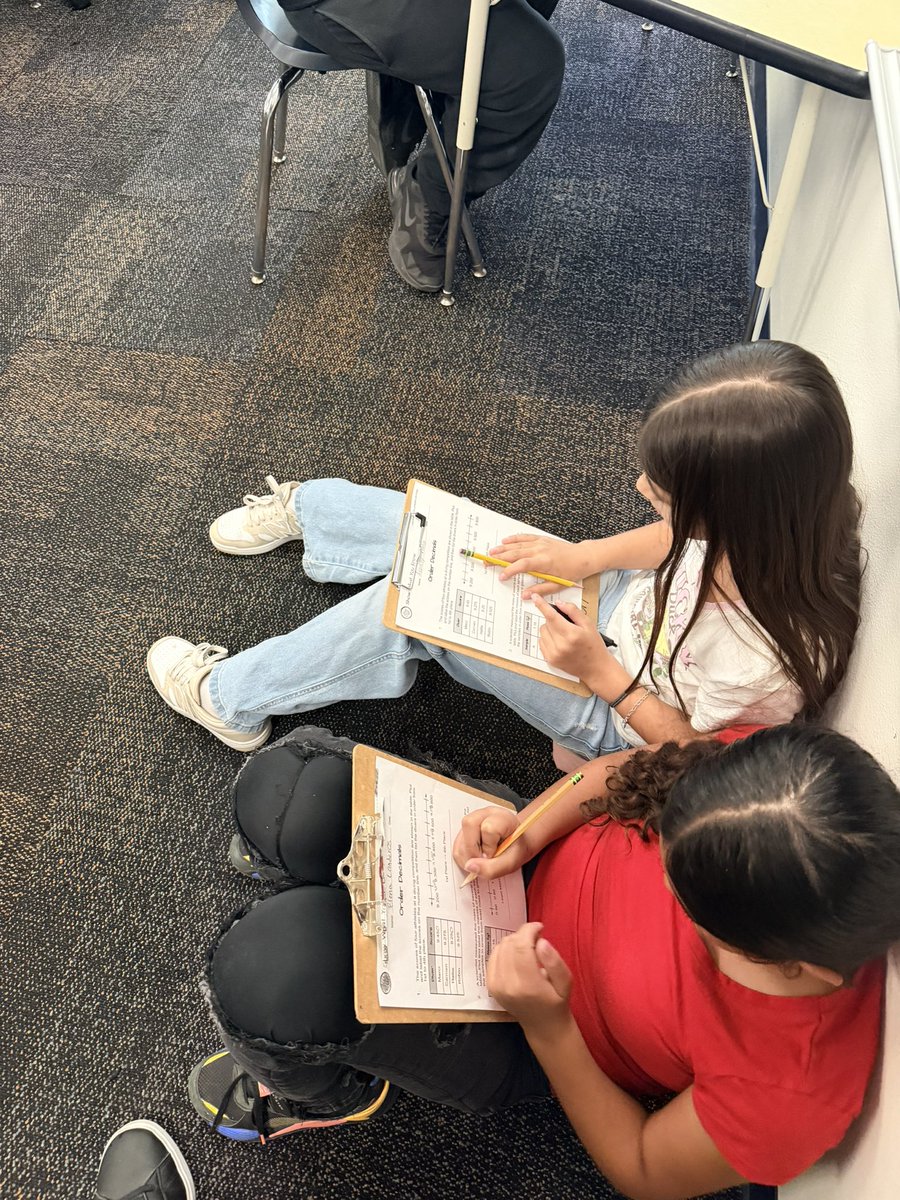 PrincipalCova's tweet image. Mrs. Bowden’s 5th graders are rocking ordering numbers to the thousandths place! 🔢 #ExcellenceInAction @Alaina_Boaz @MHuntMISD @tricia_teran