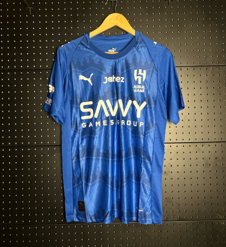 Golazo_T's tweet image. 🎉 تم افتتاح المتجر 🔥

نوفر تيشيرتات الأندية السعودية بجودة عالية وأسعار مميزة 👕⚽

وجهتك الأولى لشراء تيشيرت ( فئة اللاعبين ) بسعر اقل وجودة عالية ✅

حياكم الرابط : salla.sa/92d85b20-374d-…