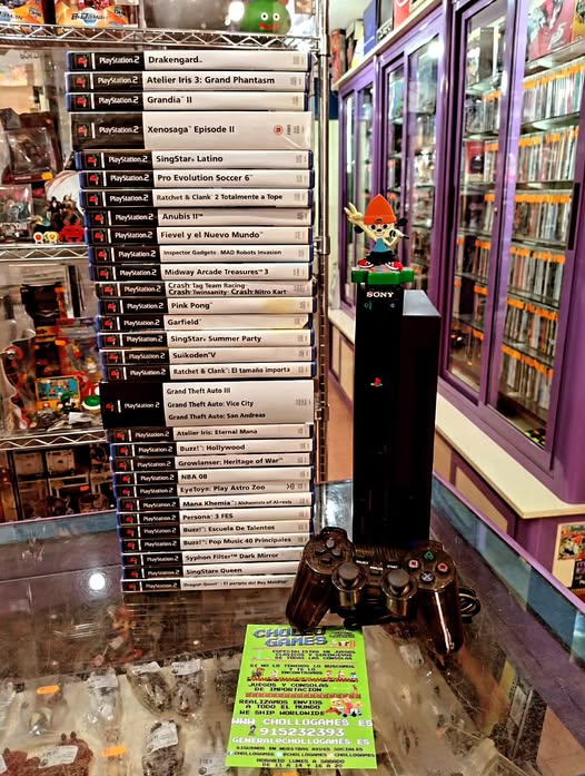 CholloGames's tweet photo. Woo Hoo!!! #sony #ps2 #drakengard #atelier #xenosaga #grandia #crashbandicoot #singstar #suikoden #gta #persona3 #chollogames #retrogamecollector #retrogamers #retrogamestore Todos los productos disponibles en nuestra web https://t.co/fsJwCHIgKa https://t.co/r1kt1Mgk1X