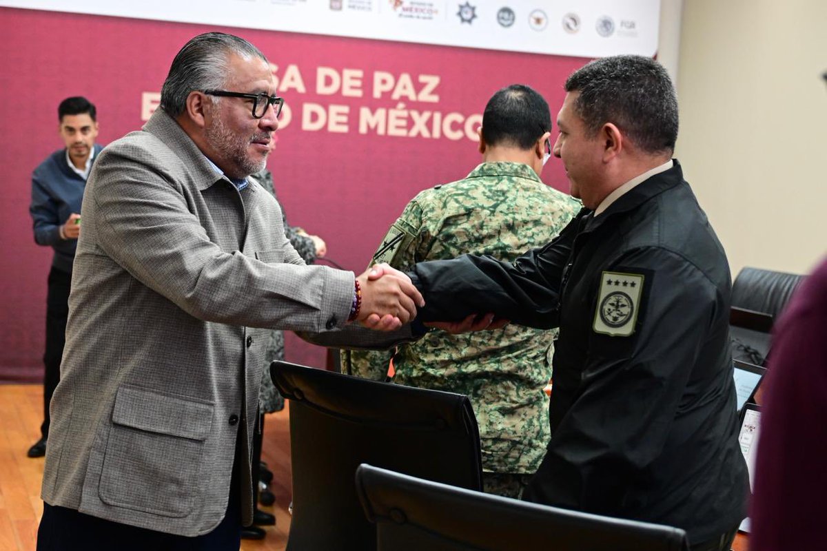horacioduarteo's tweet photo. Por instrucción de la Gobernadora @delfinagomeza, presidí la Mesa de Paz en Palacio de Gobierno, en el marco de su Segundo Informe de Gobierno. https://t.co/KmBQ0qH3hr