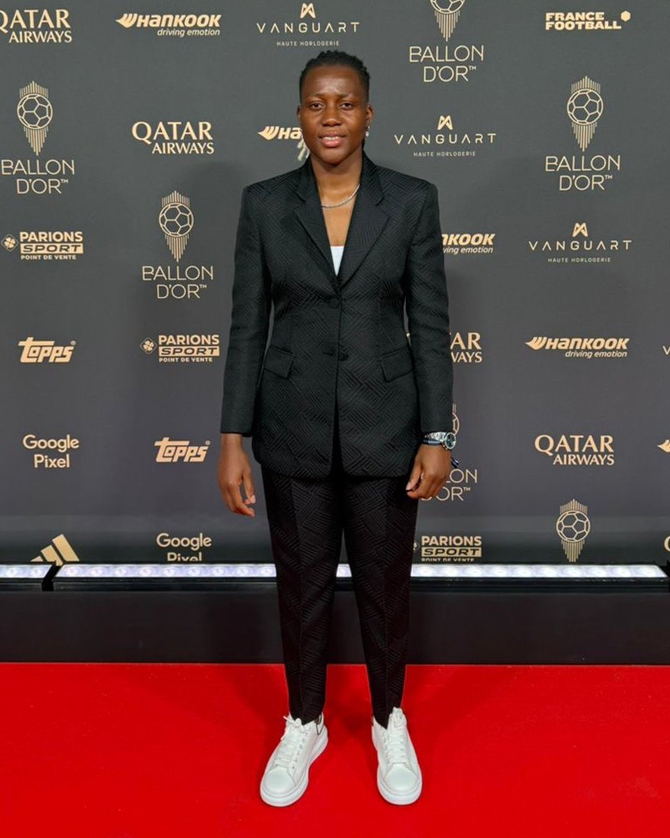 .@NadozieChiamaka looking fresh at the #BallonDor  awards tonight! ✨🏆