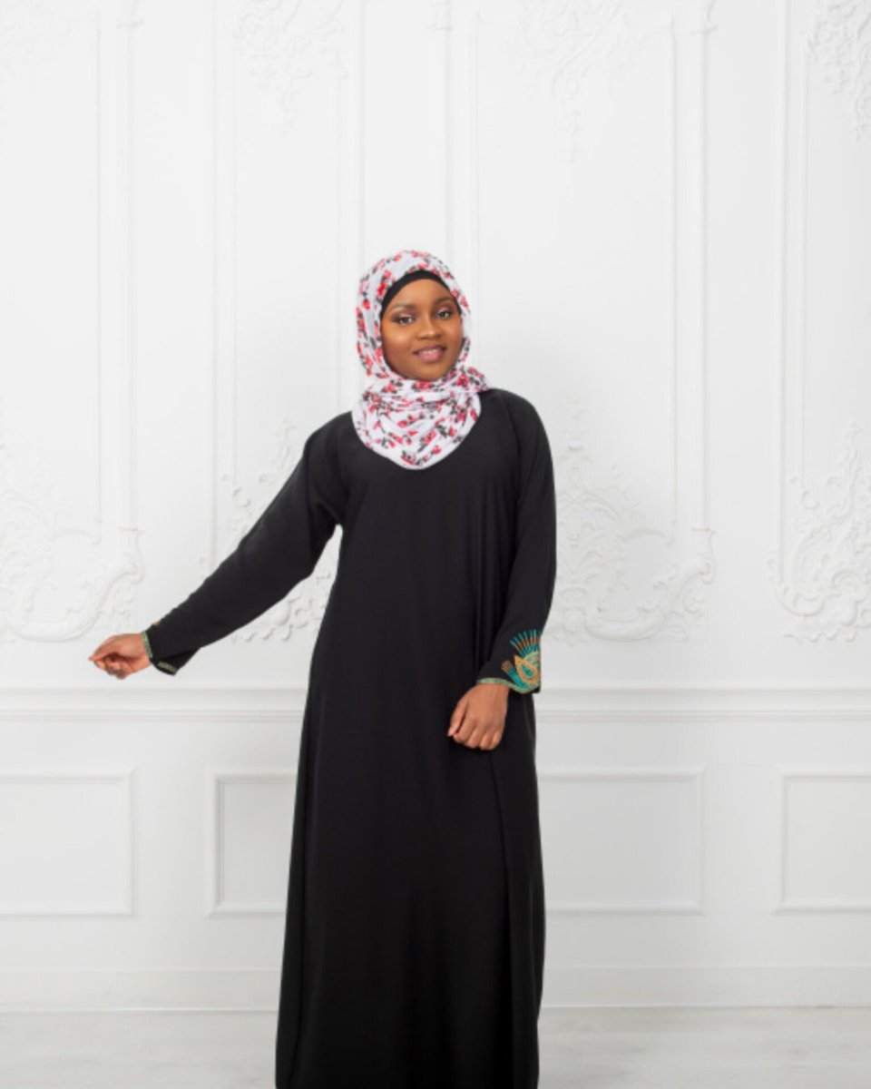 StrivingEmpire's tweet image. Have you ever wondered how to keep it stylish while covered? ✨
Modest Drip was designed for comfort, confidence, and everyday wear.
Available now at StrivingForModesty.com 

#TSEExperience #StrivingForModesty 
#MuslimahStyle