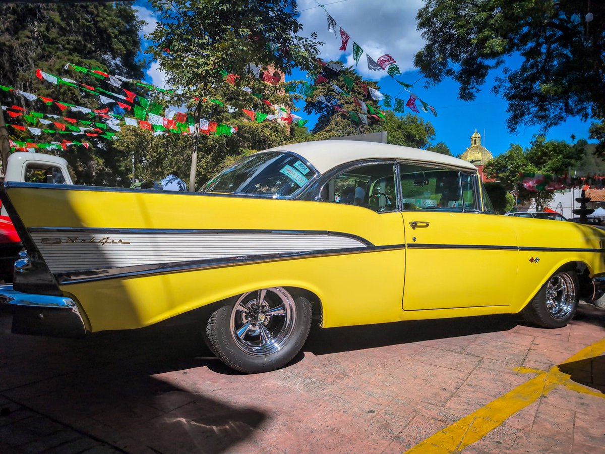 _miguelnp's tweet photo. ¡Exhibición de autos clásicos! 🚗🛻 
#Acambay https://t.co/JeARKz1I1e