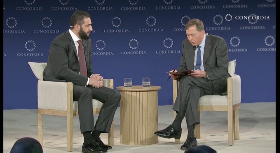 أحلام العصر 

كان في طرفين مختلفين في #العراق 

الآن يتحاوران في نيويورك 

الشرع يجعل المستحيل ممكناً