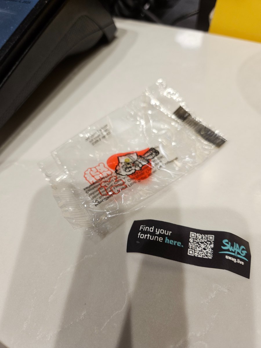 um so this came out with my drink last night... can i please get some lace in my life? 👉👈🥹