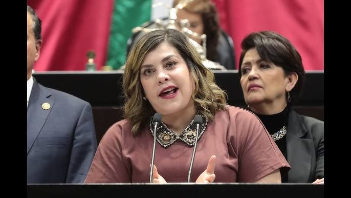 <a href="/jorgegogdl/">Jorge García Orozco</a> Si la ve, le pone 100 mil de multa