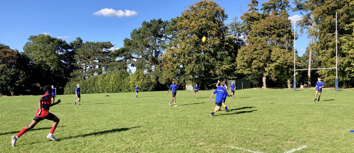 Good luck to the i15 rugby squad facing Stoneygate this afternoon. The game is in full swing with some quick handling skills on display.