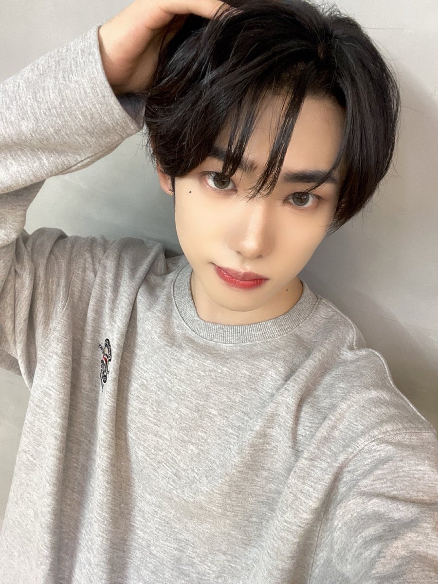 myseoseoo's tweet photo. my favorite person๐ฉต
#BandiSelcaDay
#KANGMINSEO #FANTASYBOYS
#๊ฐ๋ฏผ์ #ํํ์ง๋ณด์ด์ฆ #๋ฐ๋
@fantasyboys_mem @fantasyboys_twt https://t.co/kuUx7RnenQ