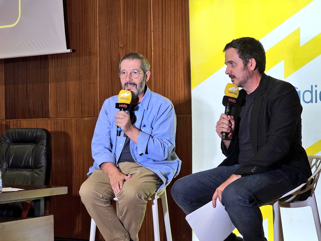 Som a la presentació d'#ElJurat, el nou pòdcast de <a href="/Crims_Oficial/">Crims</a> en directe des de l'Aula Magna de la Facultat de Dret de la UB amb "La tarda de <a href="/CatalunyaRadio/">Catalunya Ràdio</a>"!