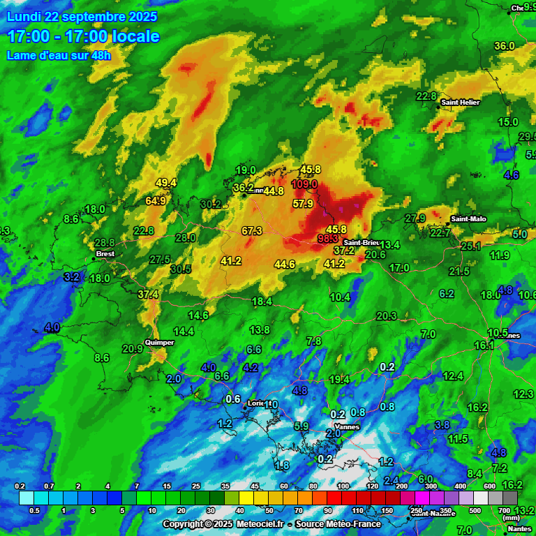 Hier, un épisode historique de #pluie a concerné le nord du département des Cotes D'Armor.
Au niveau climatologique, jamais, il avait autant plu sur une journée à la station de Saint-Brieuc (22) 95.7 mm entre 6h et 6h UTC pulvérisant l'ancien #record absolu qui était de 55 mm.