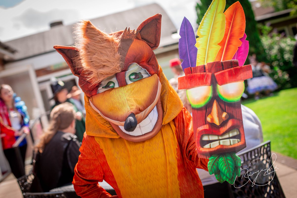 xTrixiebellex's tweet image. Thanks for the #PlayStation30Memories! @CrashBandicoot got me into gaming and it&apos;s my first video game. I&apos;ve been playing video games since 8th September 1996. My favourite video game is #Spyro3YearOfTheDragon due to #ChineseNewYear reasons. I cosplayed as my favourite characters