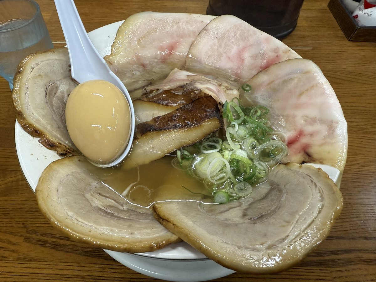 悠悠で蒜山焼きそば→大山登山→ラーメン悟空のチャーシュー麺 とかいうとったみムーブかましてきた✌️
#とったび #とったみ