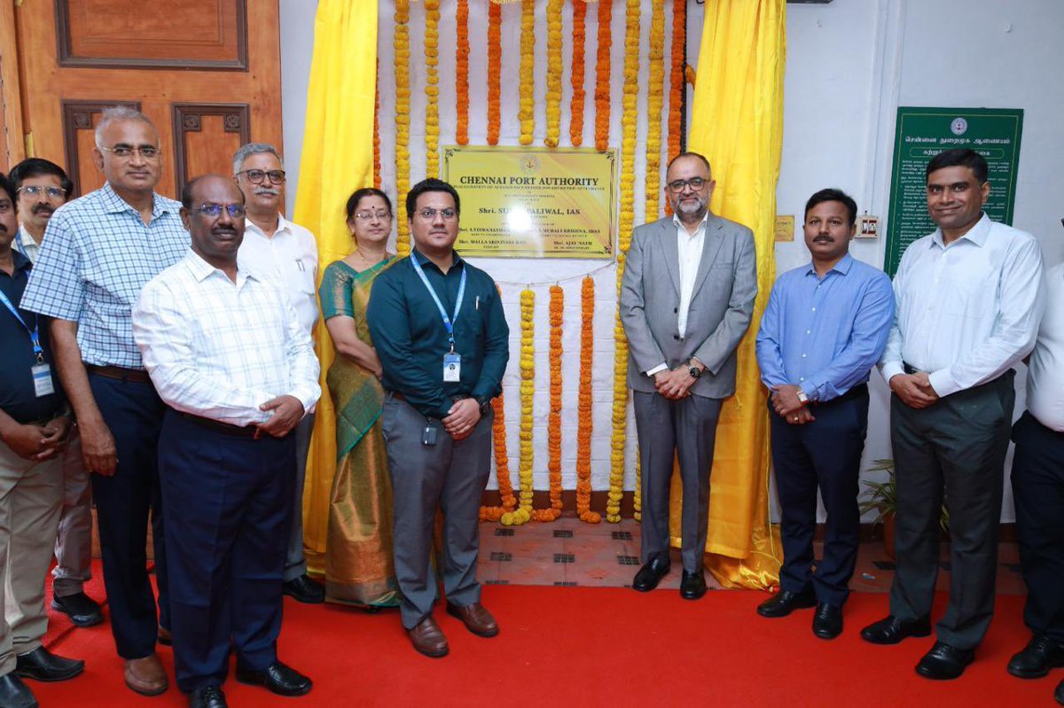 PortofChennai's tweet image. Excited to announce the successful inauguration of the AI-Based Face Reader for Biometric Attendance at Chennai Port Authority! Chennai Port moves towards digitalization with enhanced efficiency and security. #ChennaiPort #Digitalization #TechForward