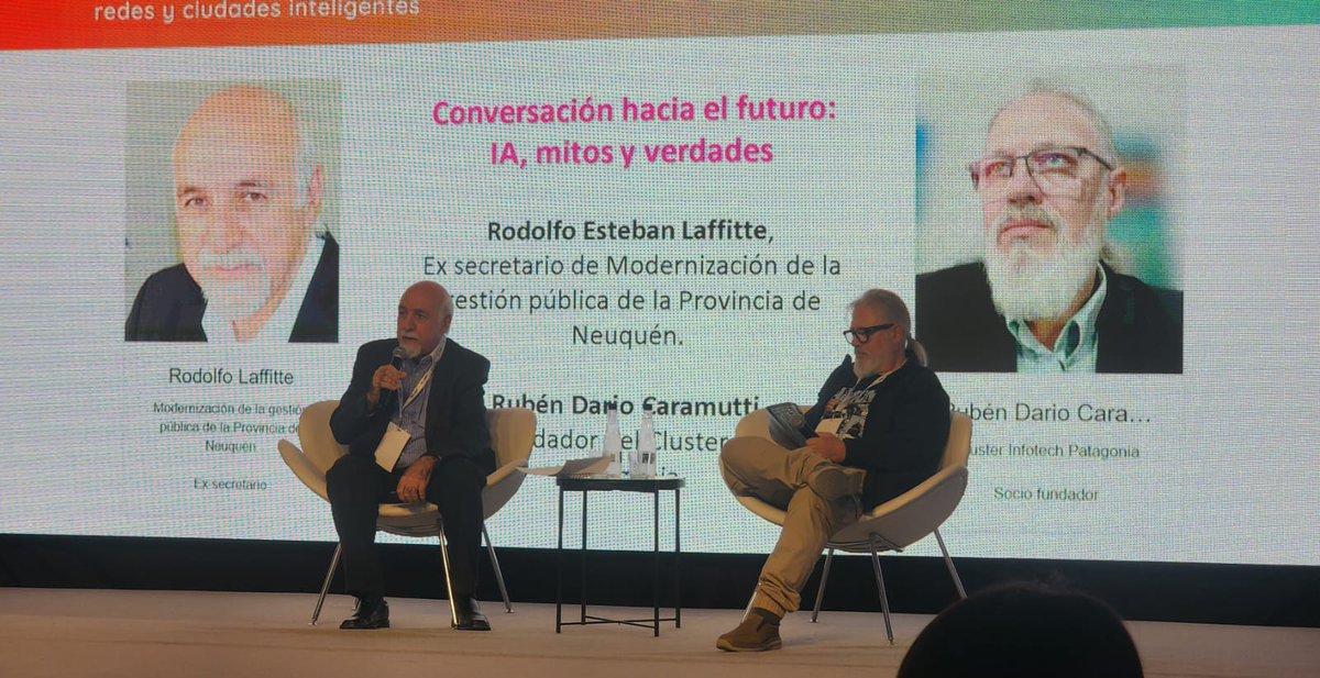 relaffitte's tweet photo. Gracias Mariana Rodríguez Zani e Ivanna Taraman, del @ConvergenciaGrp, por la invitación a participar con @RubenCaramutti en el Conversatorio hacia el futuro: IA, mitos y verdades, de la 18ª edición de #REDGOB, junto a más de 500 profesionales y expertos, y 50 oradores.
#RedGob2025 #GobiernoDigital #InnovaciónPública
