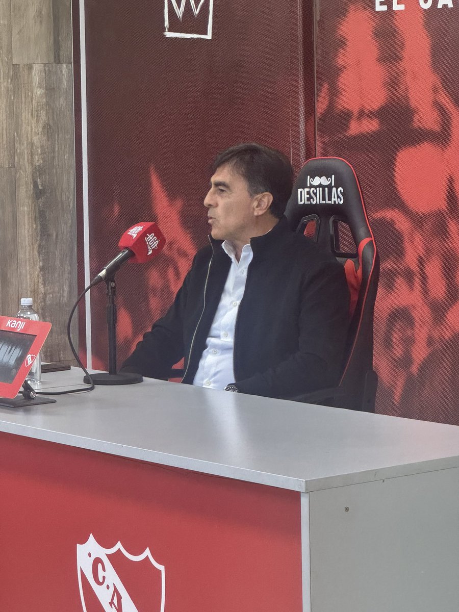 “Vengo a Independiente para salir campeón. Me pongo objetivos grandes”, sorprendió Gustavo Quinteros en CdP. 
#Independiente