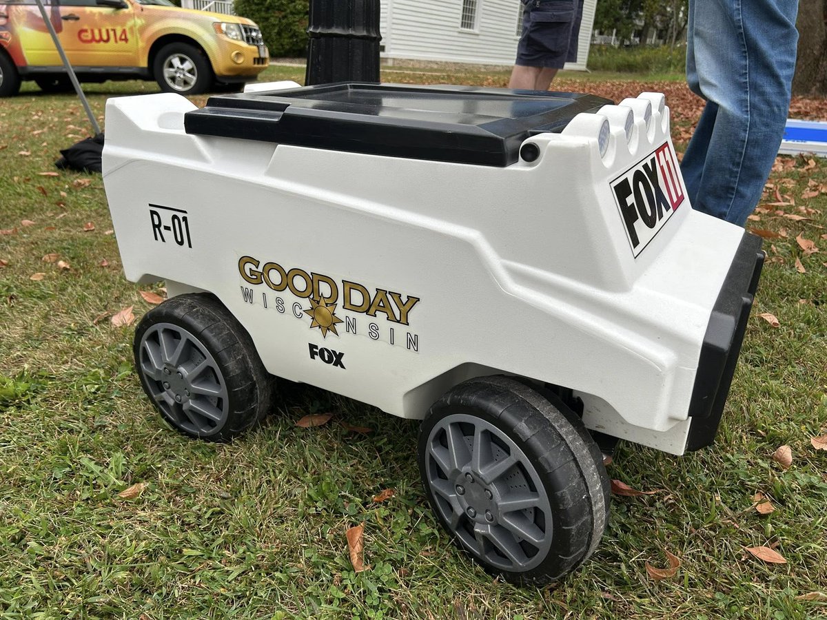 FOX11 BTS tweet media