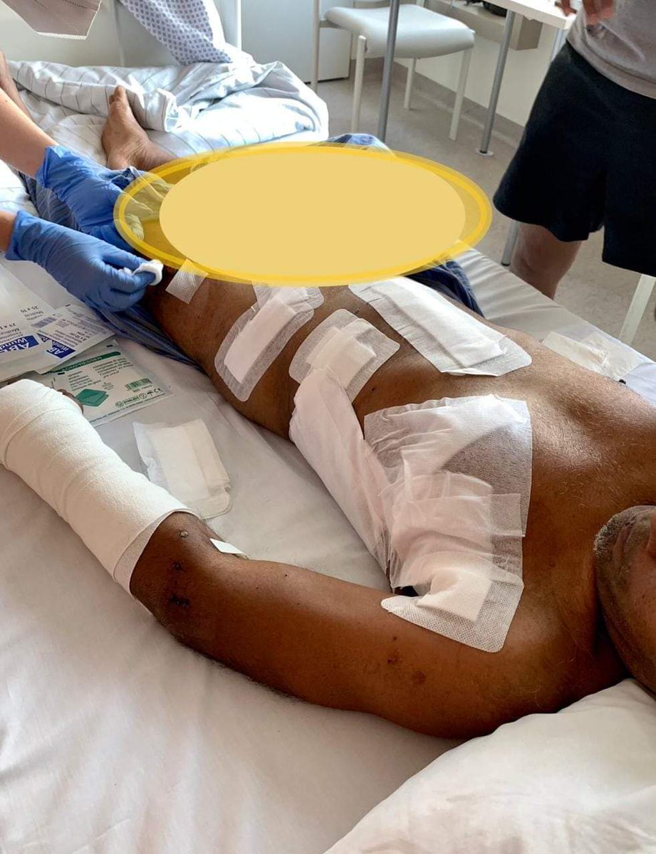 Kurusee1's tweet photo. Massala miothee Singapore ge baanee Lee Kuan Yew bunefa ebeyfulhaage siyaasee hayaathuge thajribaage aleega! @MDPSecretariat @raees_muizzu @ibrahimlatheef https://t.co/5wenv0mlBs