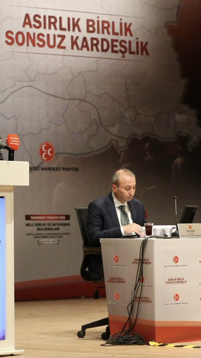 Bilge Liderimizin izinde,
Asırlık Birlik Sonsuz Kardeşlik yolunda.