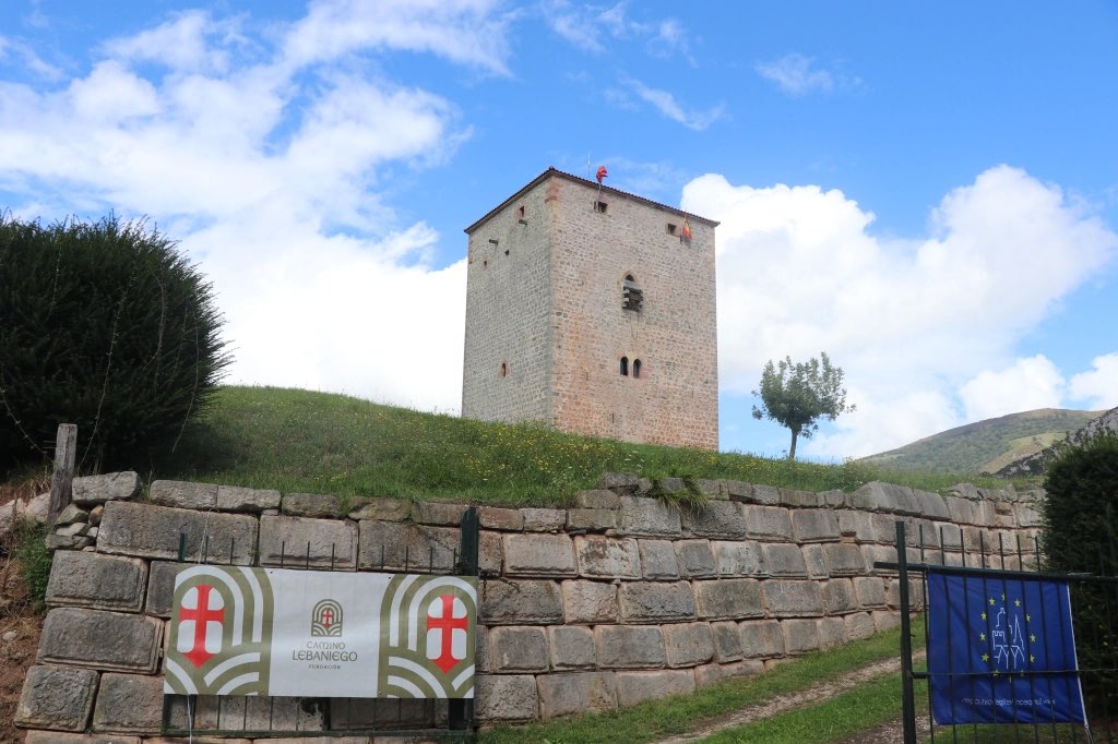 🎉 Éxito en la 5ª edición de las #JEPNansa: +130 personas en actividades guiadas y cientos en conciertos y teatro en Chufín, Cades, Tudanca, El Soplao y Obeso 🌿✨

ℹ️ Nota de prensa completa 👉 jepnansa.wordpress.com/2025/09/22/exi… #CaminoLebaniego <a href="/CLebaniego/">Camino Lebaniego</a>