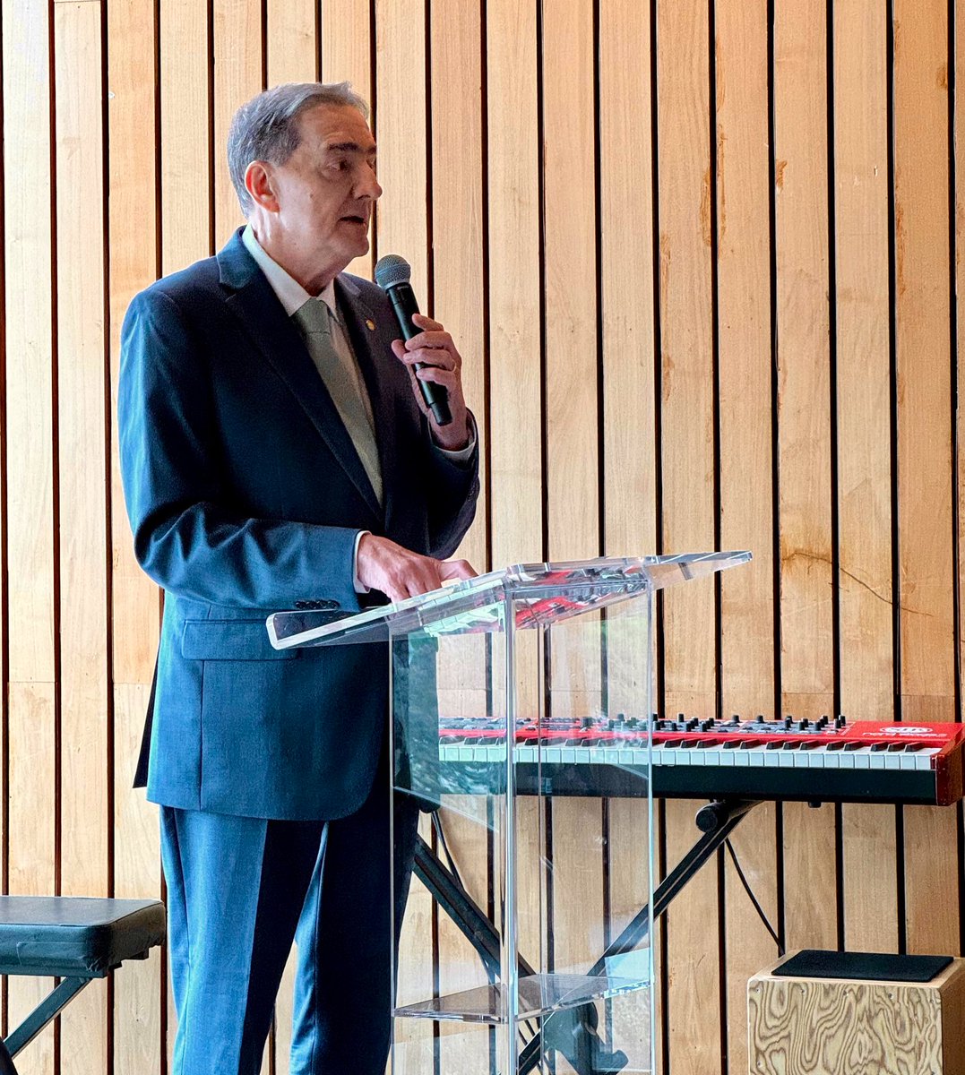 DirOPSPAHO's tweet photo. On #UNGA80’s margins, I’m advocating to end the suicide crisis in the Americas 🌎—100,000+ lives lost yearly. PAHO’s new Suicide Prevention Initiative, supported by @WHOFoundation &amp; @Boehringer action. We must work together to reverse rising trends. https://t.co/0ztm0P2ckL
