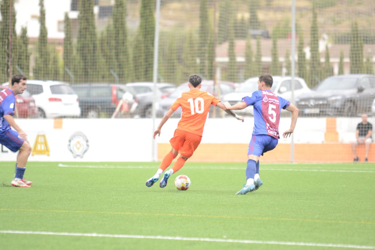 Contentísimo de conseguir la primera victoria con esta gran familia , trabajo de 10 de todos , contento por meter el primer gol de año y ayudar al equipo con una asistencia. 
Vamos <a href="/CDSONEJA/">CD Soneja. 💯🧡</a> 💪🏻💪🏻💪🏻