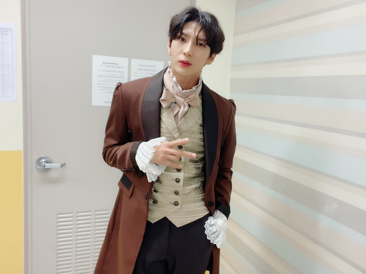 아마추어정택운짤러 tweet media