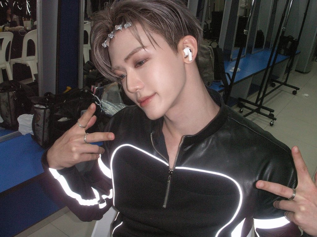 뿅 tweet media